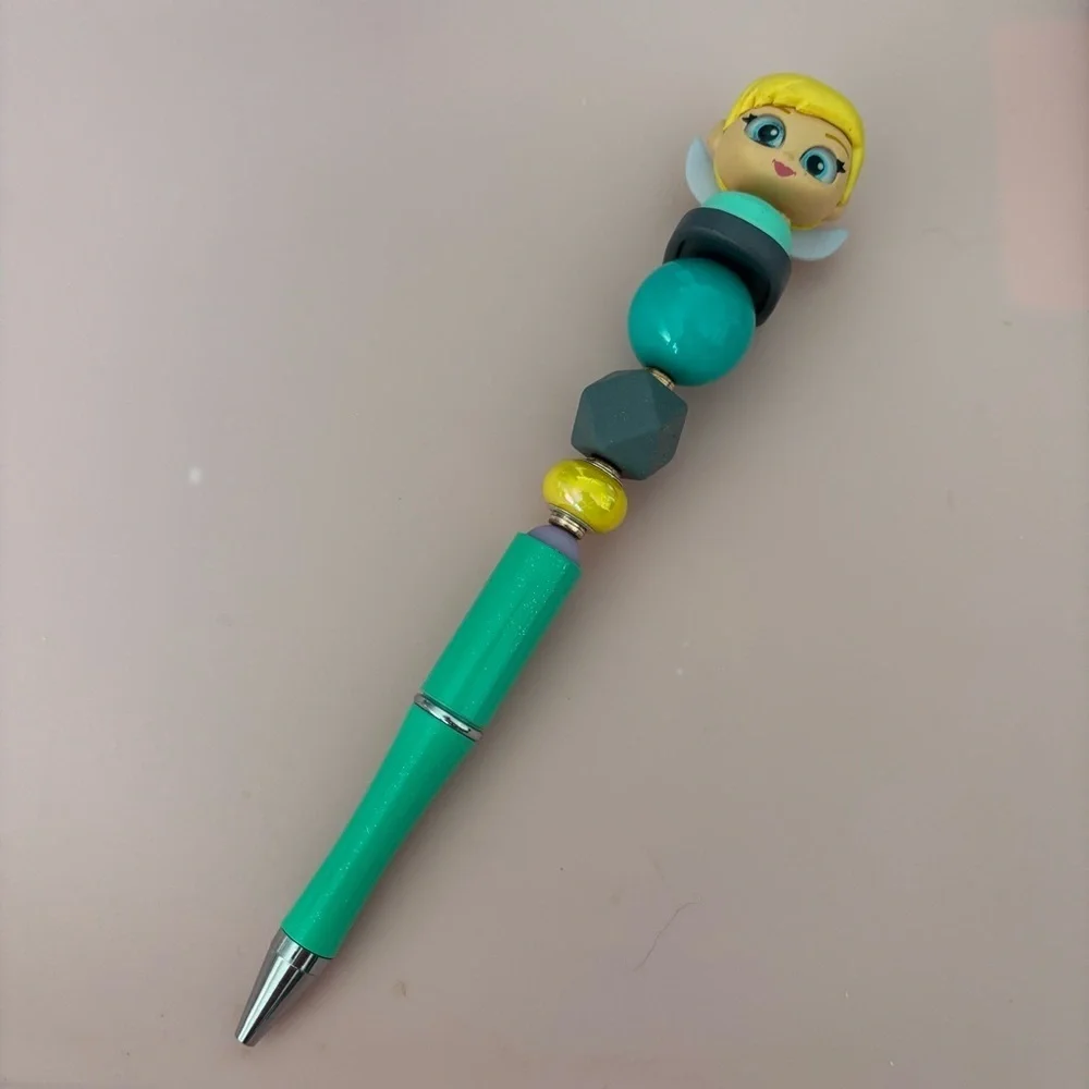 Disney Doorables: TinkerBell Fairies: Tinkerbell in car handmade beaded pen